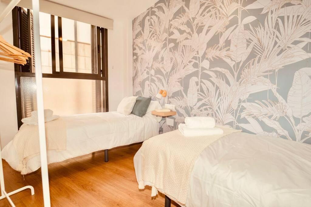 Postigo Catedral Con Parking Opcional Apartment Granada Ngoại thất bức ảnh